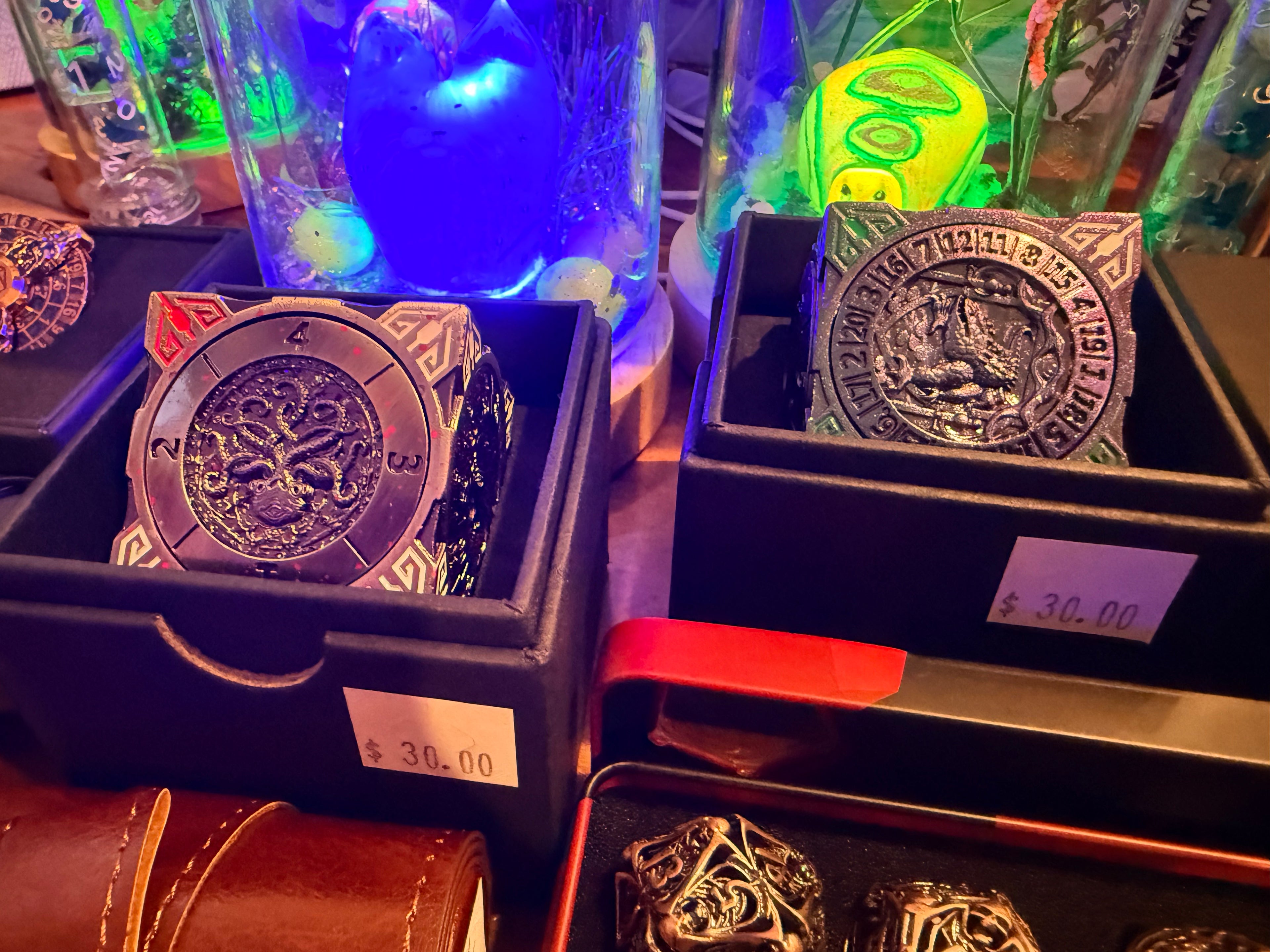 Minx Manx Monks: Dice Cube Wheel Rolling RPG Gaming Dice Fidget Spinner