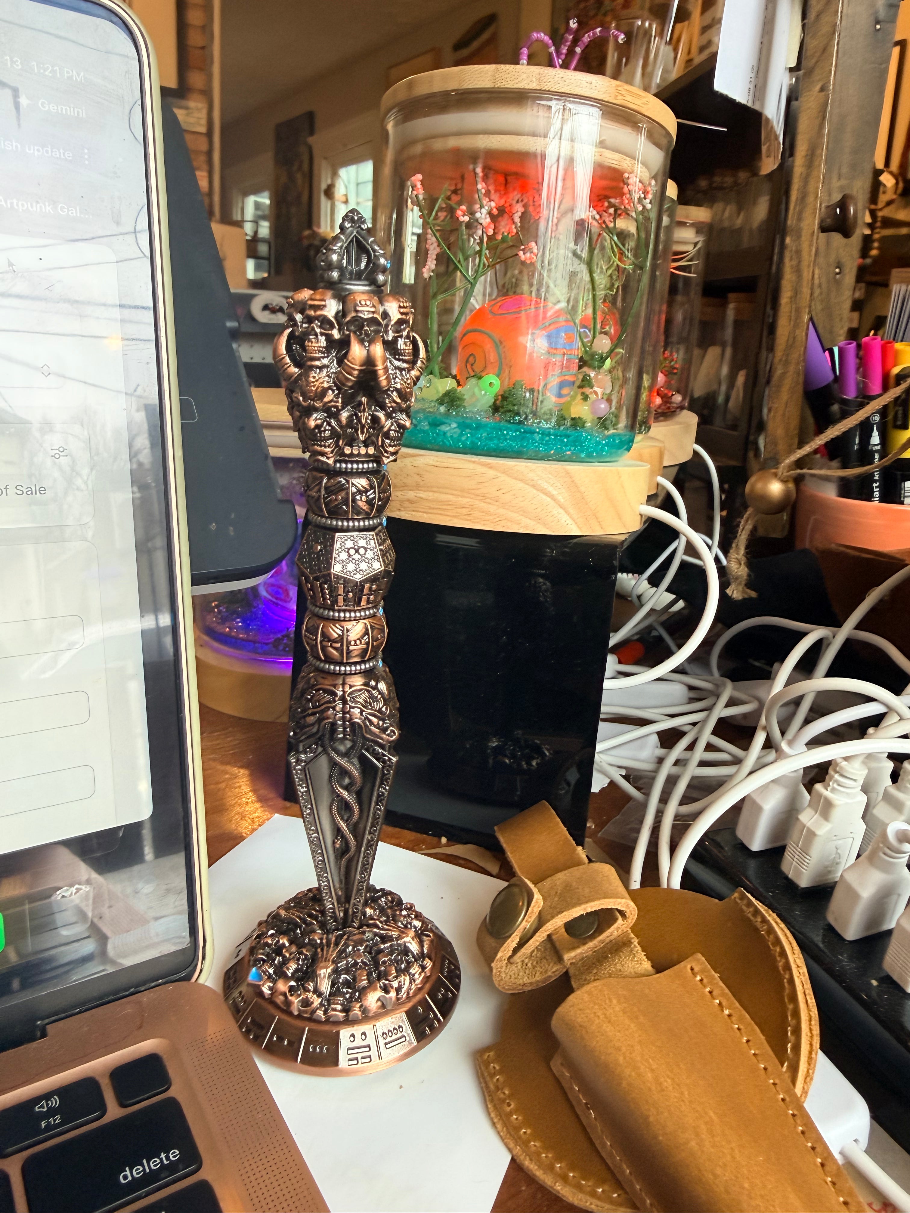 Minx Manx Monks: Dice Dagger & Disc Holder